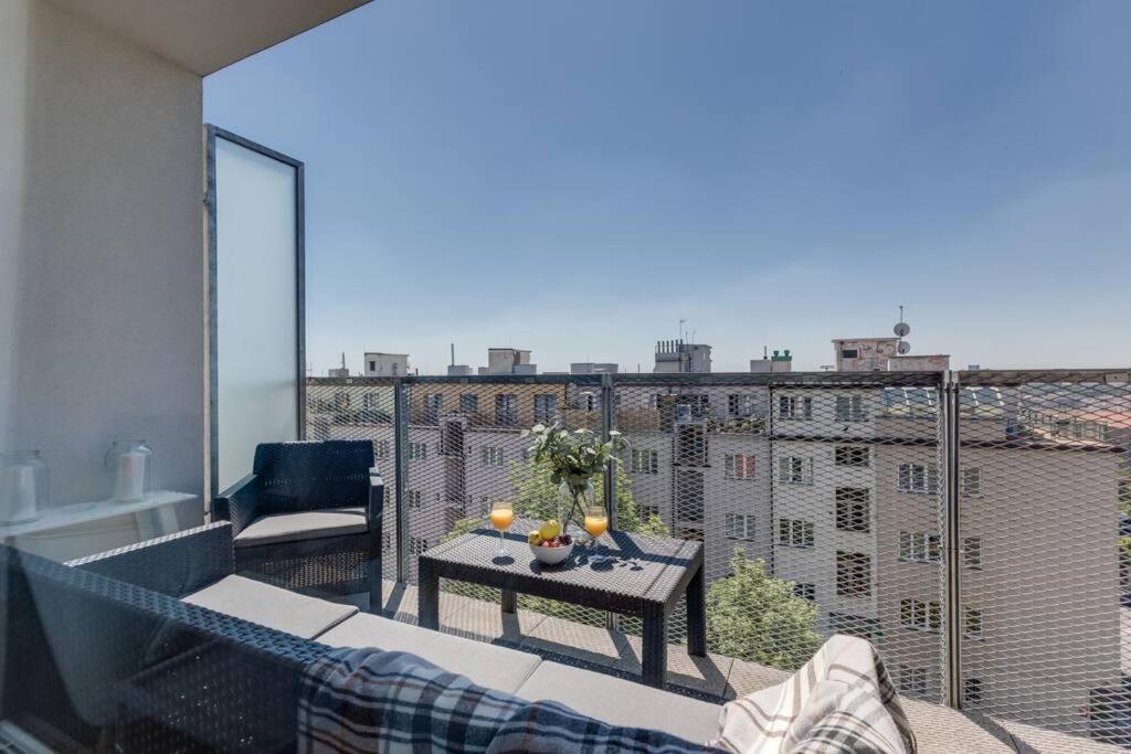 Jt'S Apartments Korunni Str. Praga Exterior foto